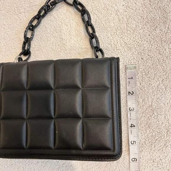 Black Quilted Handbag Chain Strap Plastic Womens Small Classic Grunge Punk - Picture 6 of 8